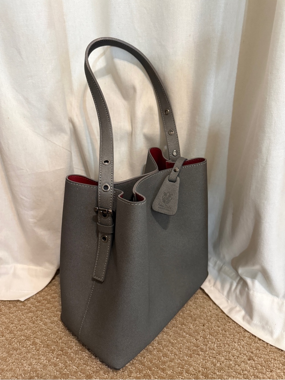 Structured leather Gray Tote Bag with Red Interior